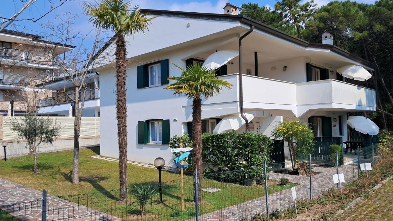 Villa Barbara Fra I Pini Линьяно-Саббьядоро Экстерьер фото