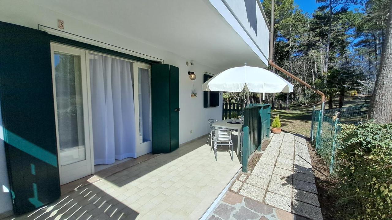 Villa Barbara Fra I Pini Линьяно-Саббьядоро Экстерьер фото